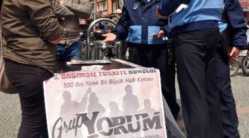 Zabıta ile &ouml;ğrenciler arasında masa kavgası