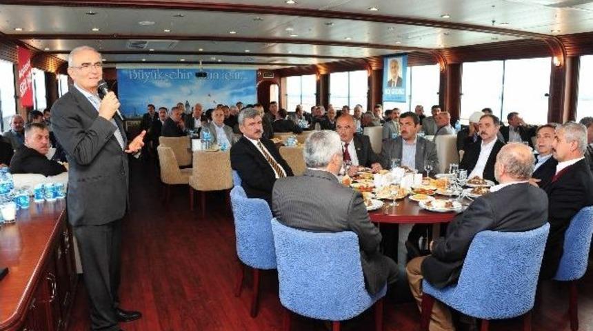 Yılmaz, Vezirk&ouml;pr&uuml; Heyetini Ağırladı