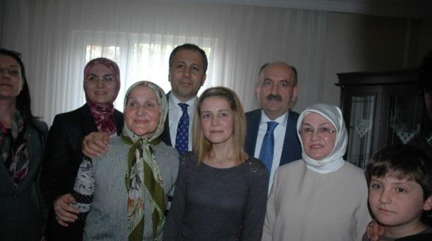 Gardner Sendromlu Refiye&rsquo;ye M&uuml;jdeli Haberi Sağlık Bakanı Verdi