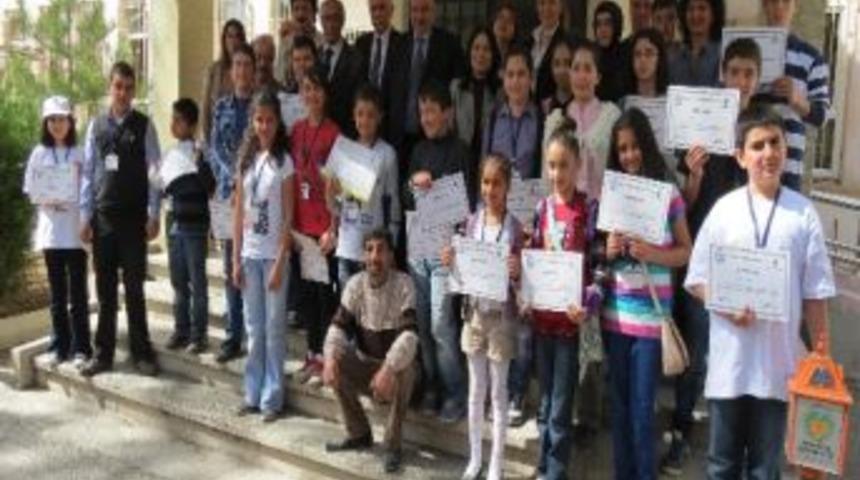 K&uuml;lt&uuml;r El&ccedil;ileri Sertifikalarını Aldılar