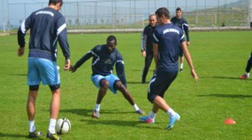 Adana Demirspor, Uğur Ile Yola Devam Edecek