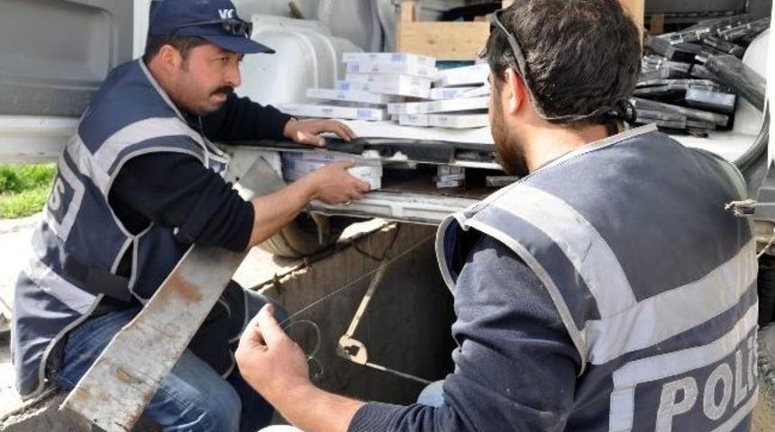 Minib&uuml;steki Zula Polisi Şaşırttı