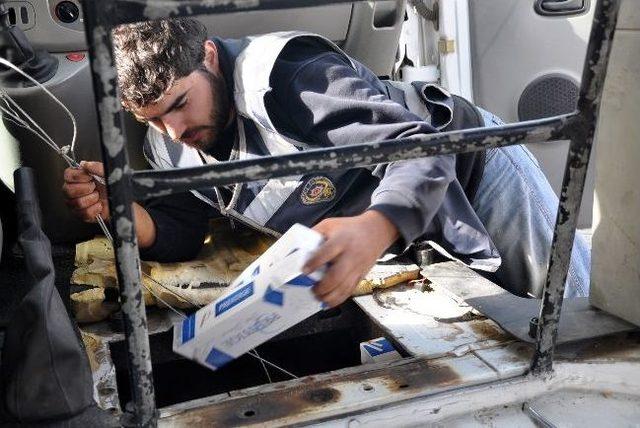 Minibüsteki Zula Polisi Şaşırttı