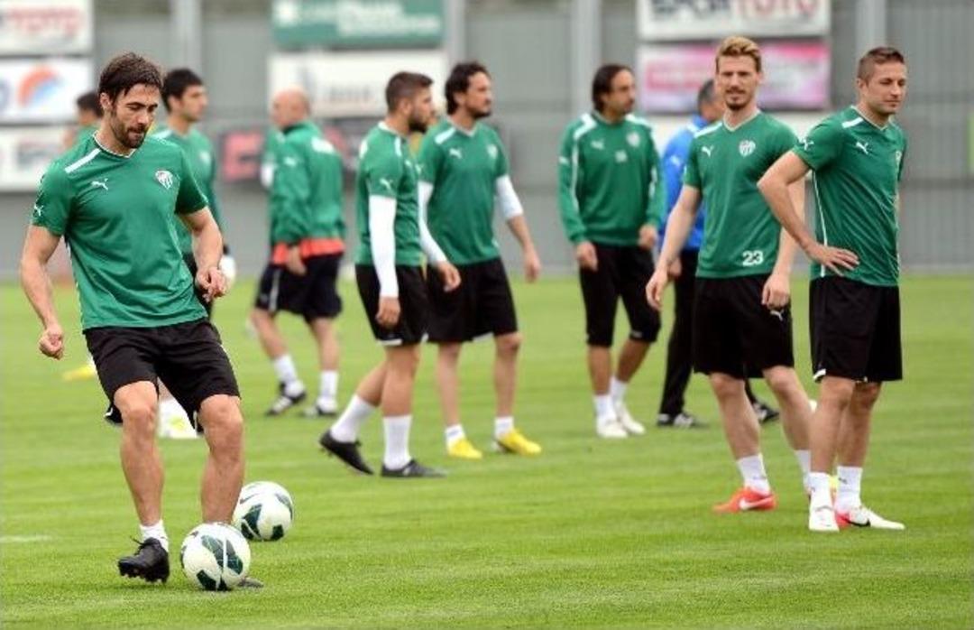 Bursaspor&rsquo;da Beşiktaş Ma&ccedil;ı Hazırlıkları S&uuml;r&uuml;yor