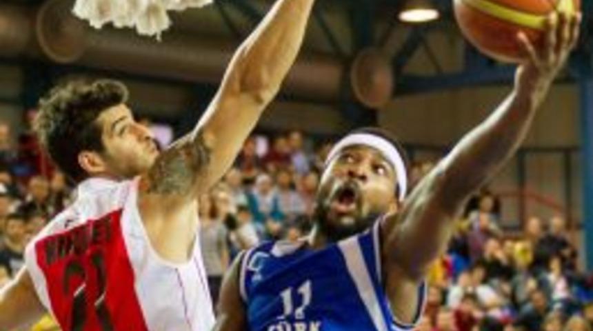 Erdemir: 77 &ndash; T&uuml;rk Telekom: 64