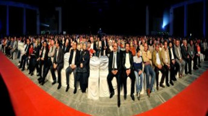 Antalya'da Kutlu Doğum Programını 15 Bin Kişi Izledi