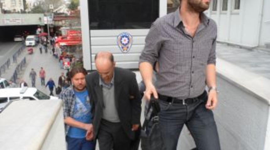 Soydukları Kuyumcuyu Aynı G&uuml;nde Bir Daha Soymaya &Ccedil;alışırken Yakalandılar