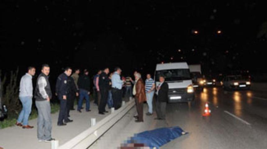 Yolun karşısına ge&ccedil;emedi