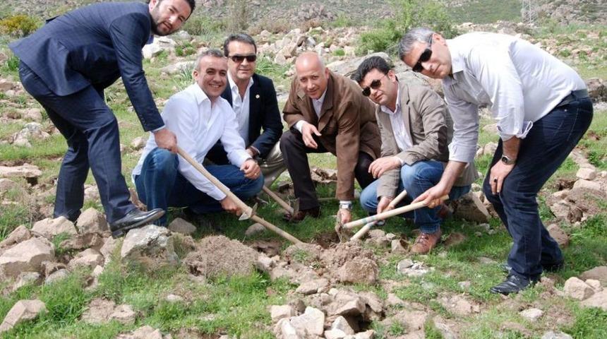 Menderes’te Yanan Ormanlar Yeniden Yeşerecek