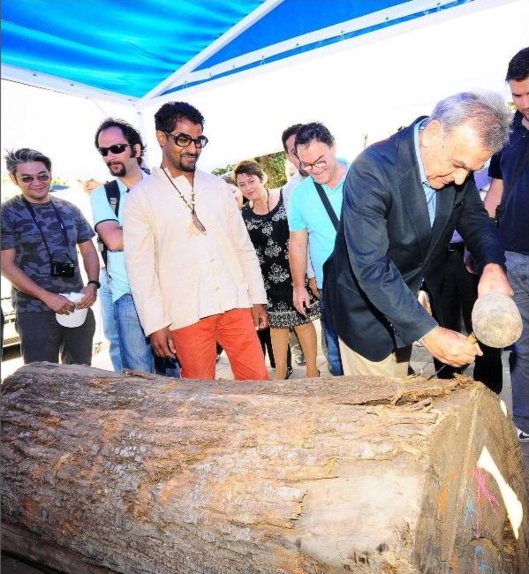 Mutluluğun Heykelini Yapacaklar