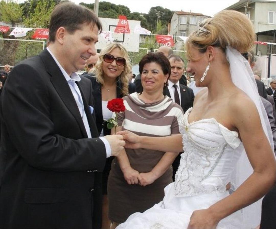 Damlacık&rsquo;ta Toplu S&uuml;nnet Ve Nikah T&ouml;reni