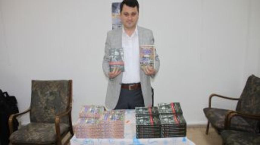 Kara Papaz Makarıos Hakkında Kitap Yazdı