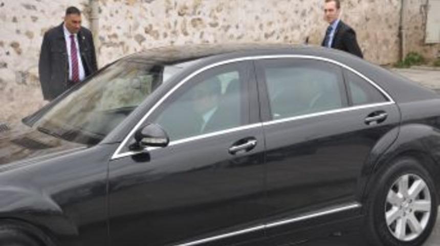 ABD Dışişleri Bakanı Kerry Başbakanlık &Ccedil;alışma Ofisi&rsquo;nde