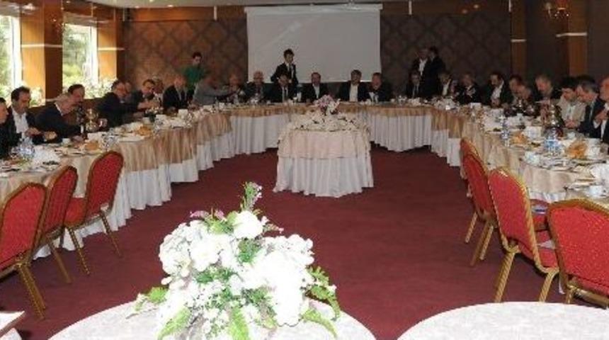 Trabzon&rsquo;da Ak Partili Belediye Başkanları Biraraya Geldi
