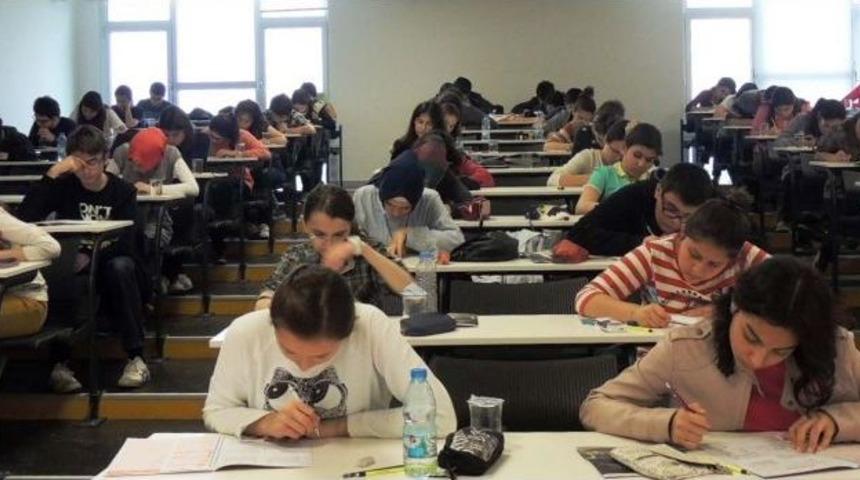 K&ouml;rfez Dershaneleri'nden 900 &Ouml;ğrenciye Aslını Aratmayan Sınav