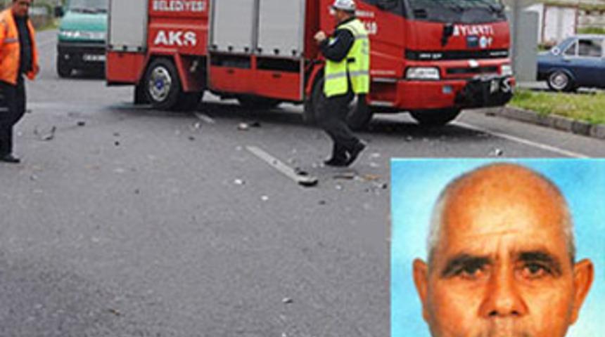 Oğlunun &ouml;ld&uuml;ğ&uuml; kavşakta can verdi