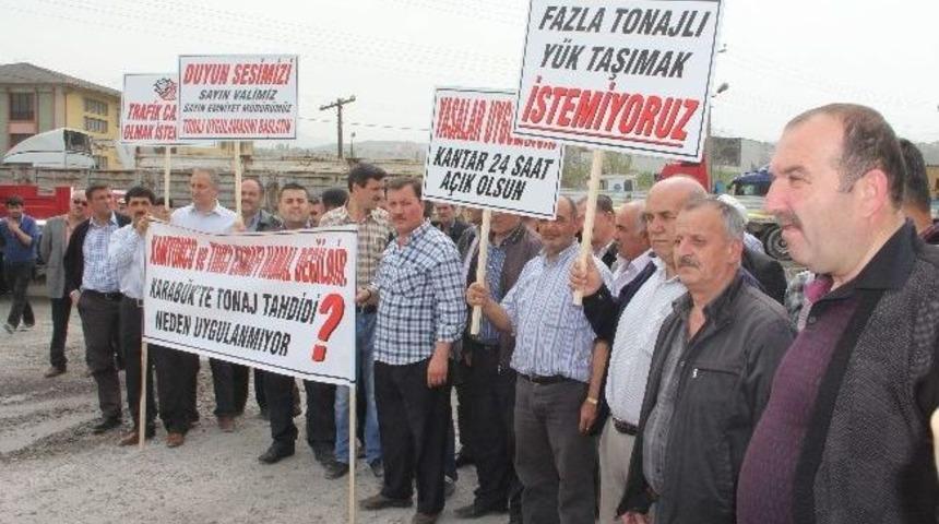 Kamyoncu Ve Tır Esnafından Bir Garip Eylem