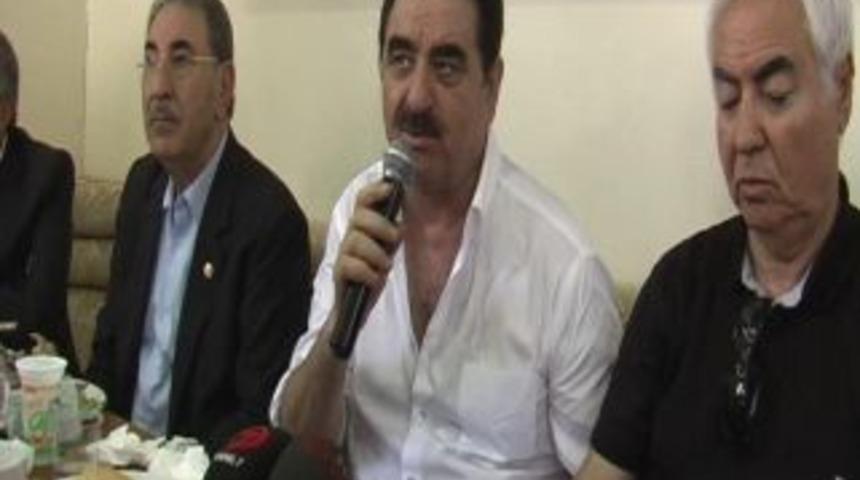 Tatlıses İlahi S&ouml;yledi, Ağladı