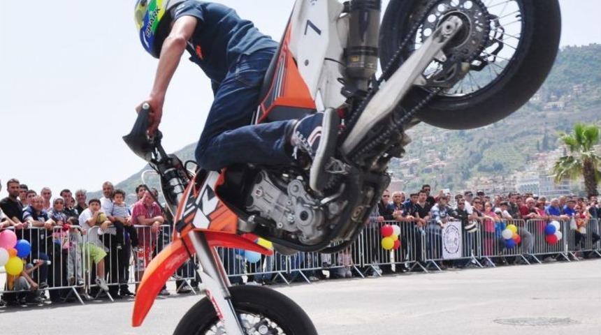 Razgatlıoğlu, Amerika'ya Gitmeden &Ouml;nce Şov Yaptı