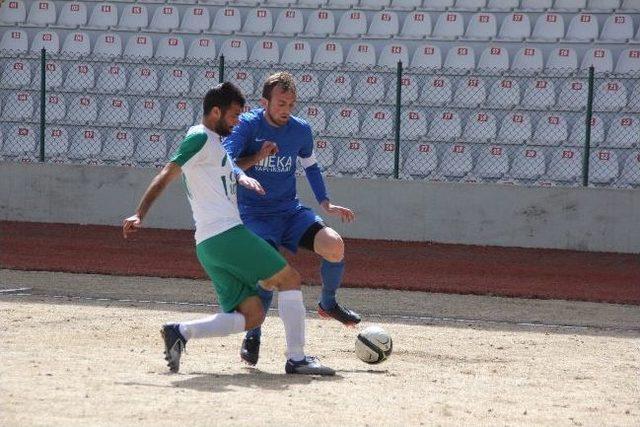 Yakutiye Belediyespor: 2 Çayelispor: 2