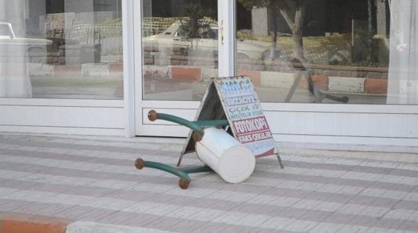 Şiddetli Fırtına Denizli&rsquo;nin Kale İl&ccedil;esinde Etkili Oldu