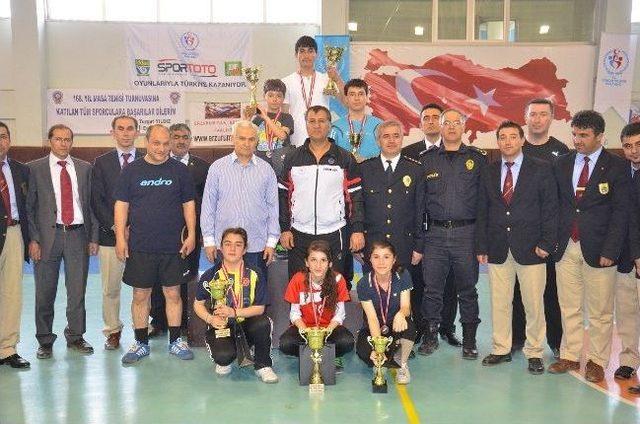 Polis Haftası Etkinlikleri Kapsamında Karate Ve Masa Tenisi Turnuvası Düzenlendi