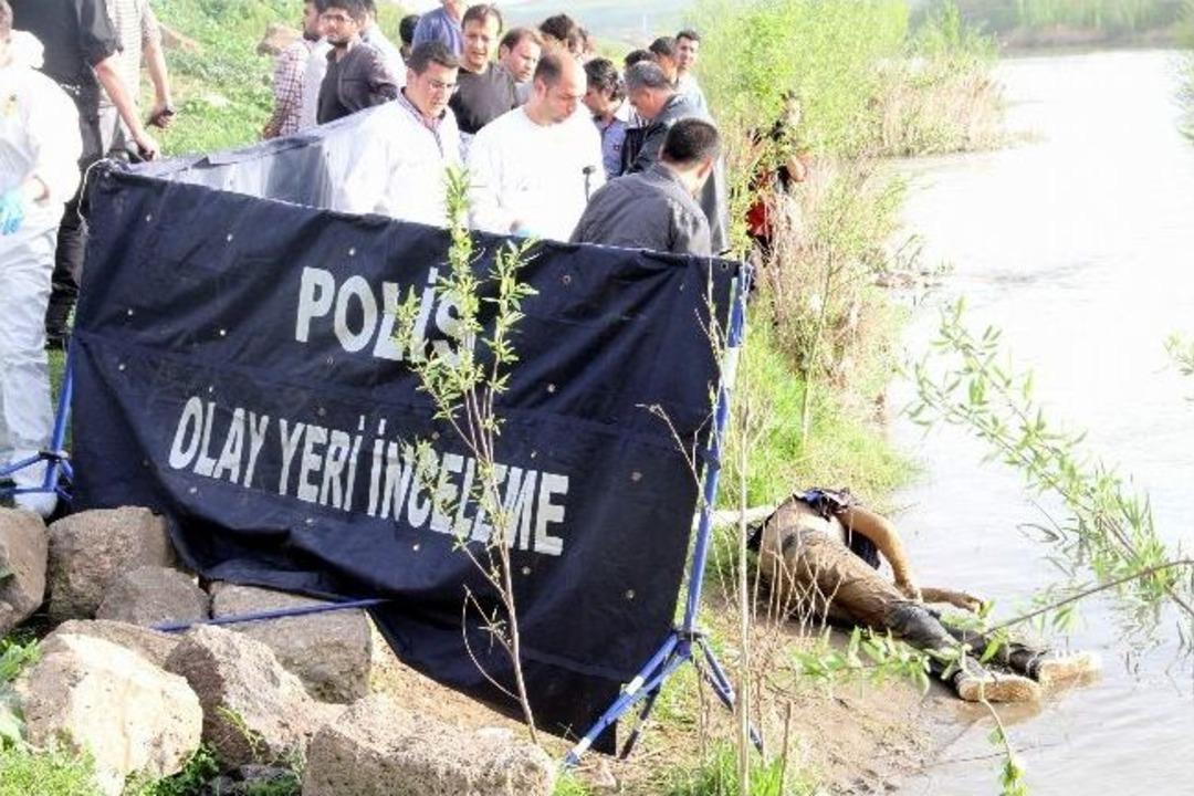 Dicle Nehri&rsquo;nde Erkek Cesedi Bulundu