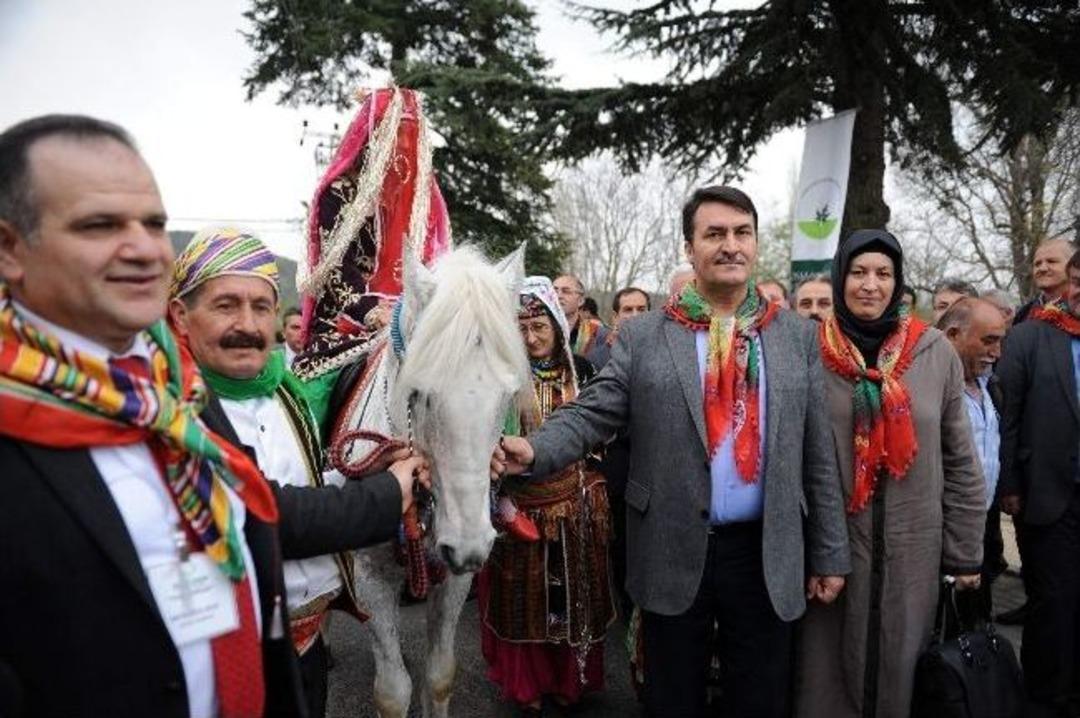 Osmangazi&rsquo;de K&ouml;y D&uuml;ğ&uuml;n&uuml; Coşkusu