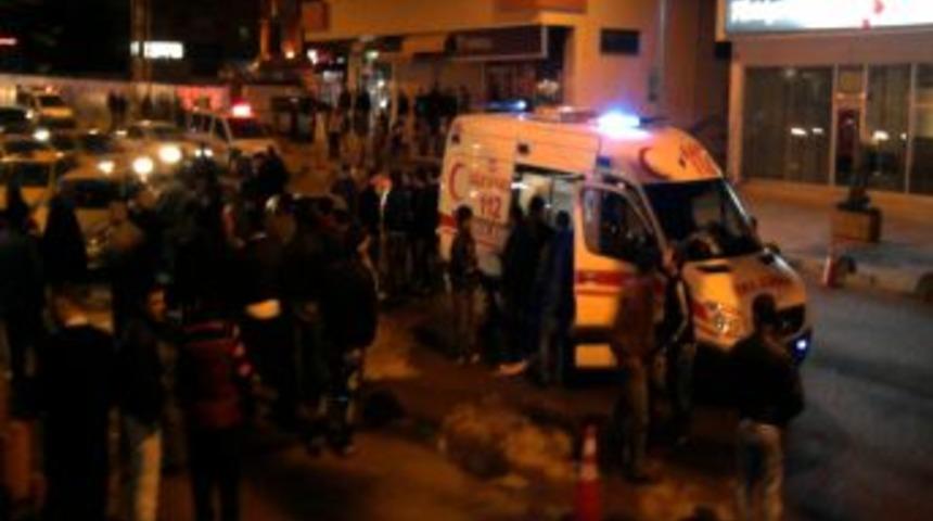 Sancaktepe'de Bıçaklı Kavga: 5 Yaralı