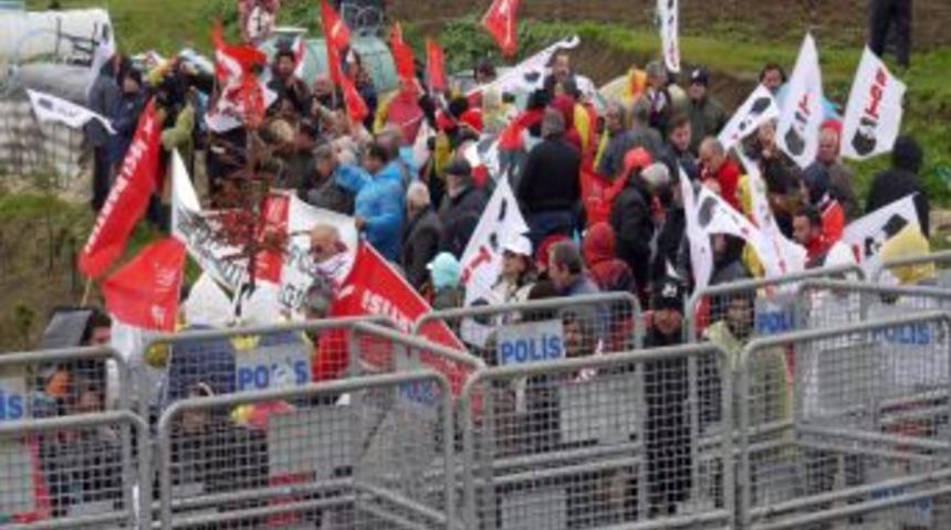 CHP'li Tanal'dan Ergenekon Sanıklarına Destek