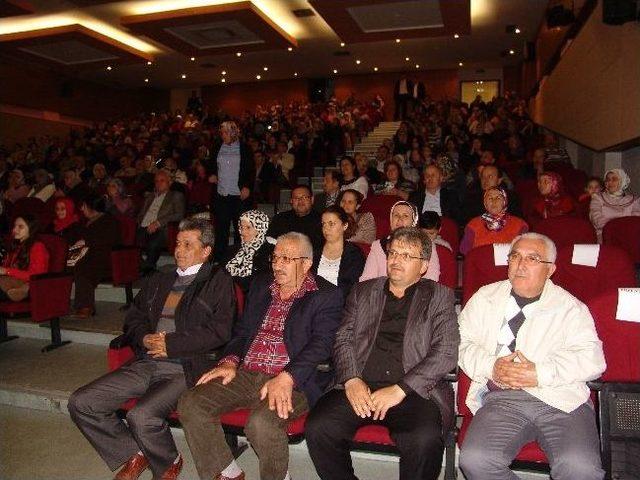 Fethiye’de 'aile İçi İletişim' Konferansı