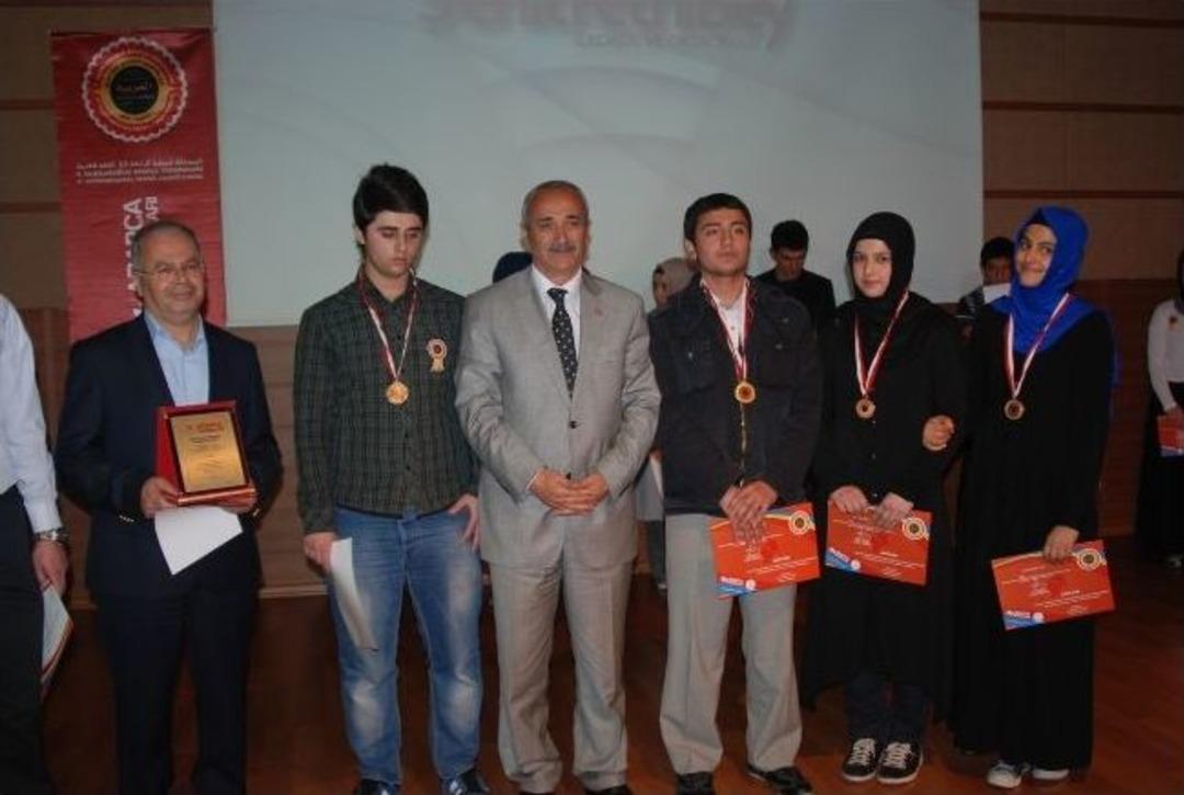 İmam Hatip Liseliler Arap&ccedil;a Bilgilerini Yarıştırdı