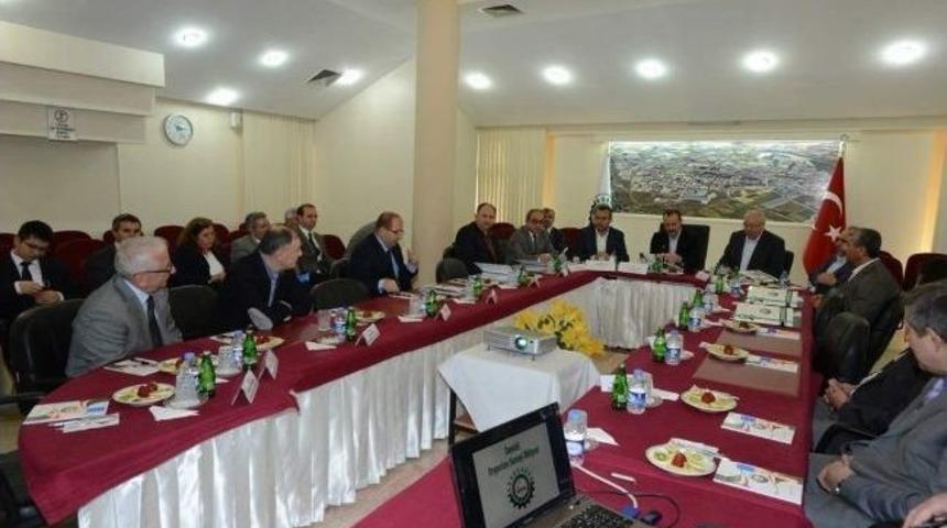 Bilim Sanayi Ve Teknoloji Bakanlığı M&uuml;steşarı Arslan, Sanayicilerle Buluştu