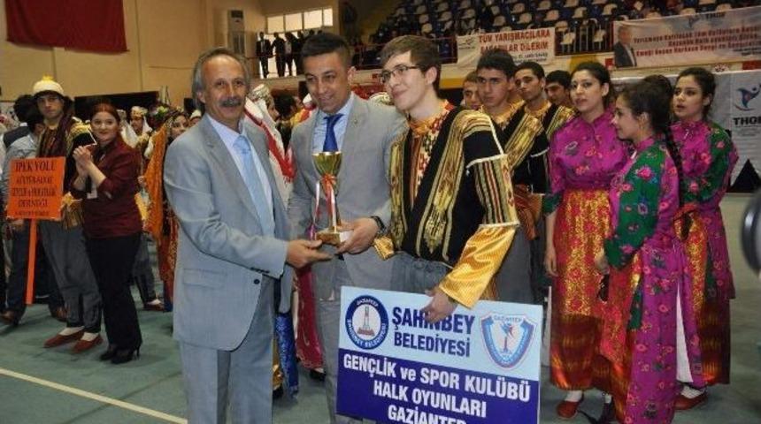 Şahinbey Belediyesi Halk Oyunları Ekibi B&ouml;lge Birincisi Oldu