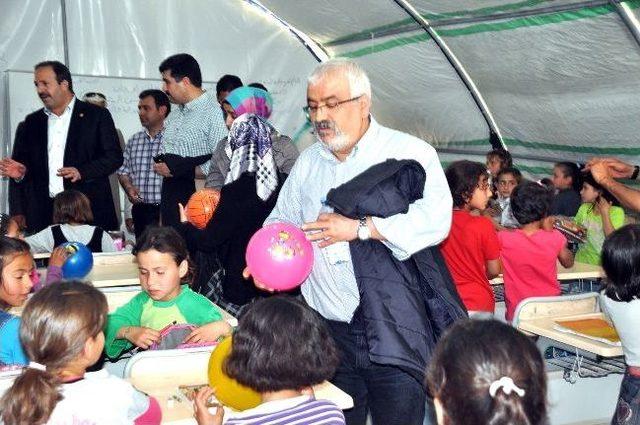 Harran Ünversitesi İlahıyat Öğrencileri Çadır Kentte