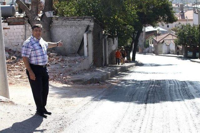 Bornova’da Kızılay Yokuşu Genişliyor