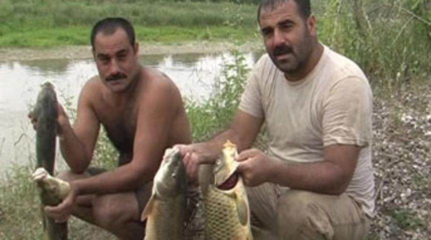 Balık yakalamak i&ccedil;in girdiği &ccedil;ayda boğuldu