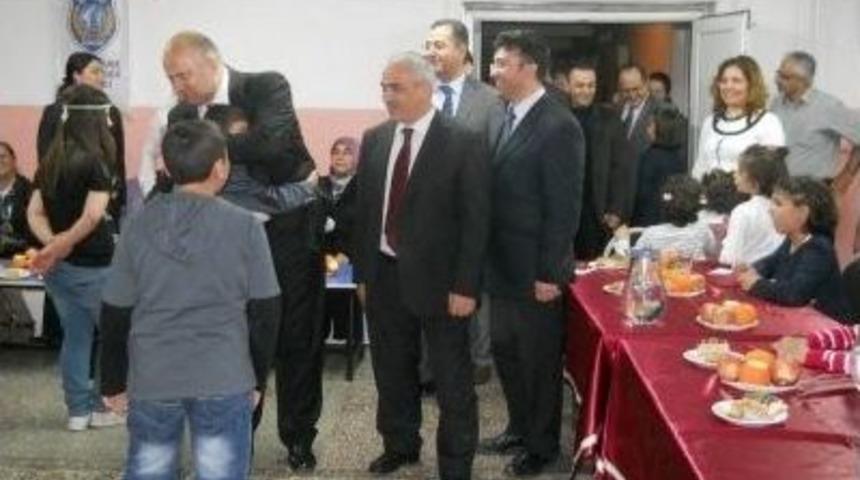 Sıcak Yuva&rsquo;da &Ccedil;iğ K&ouml;fte Ziyafeti