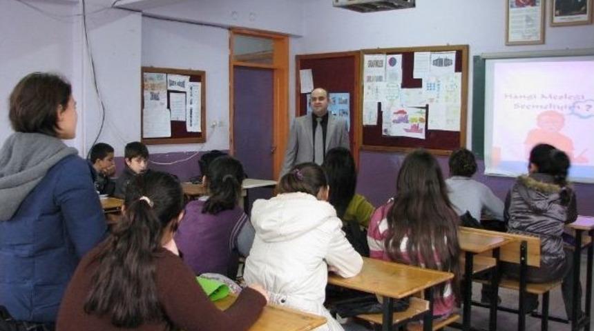 İşkur, &Ouml;ğrencilere Y&ouml;nelik Mesleki Rehberlik Hizmetlerine Devam Ediyor