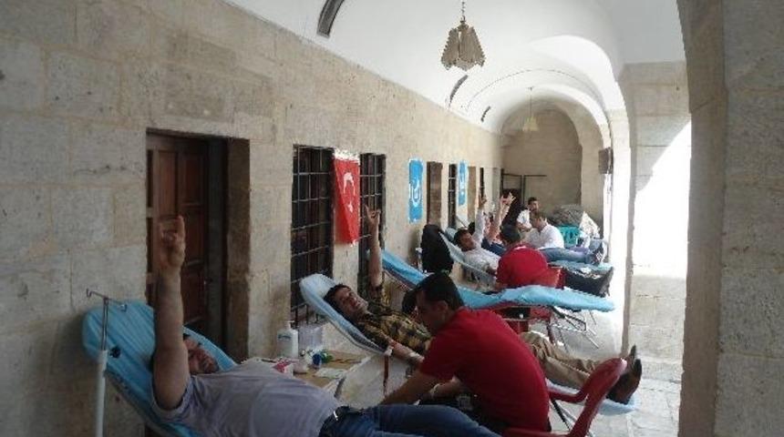 &Uuml;lk&uuml;c&uuml; Gen&ccedil;lerden Kan Bağışı