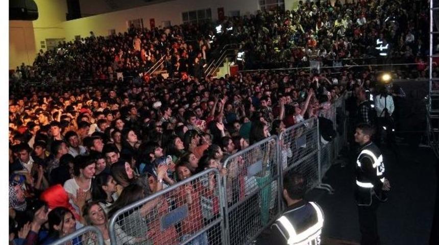 Bitlisliler Mustafa Ceceli İle Coştu