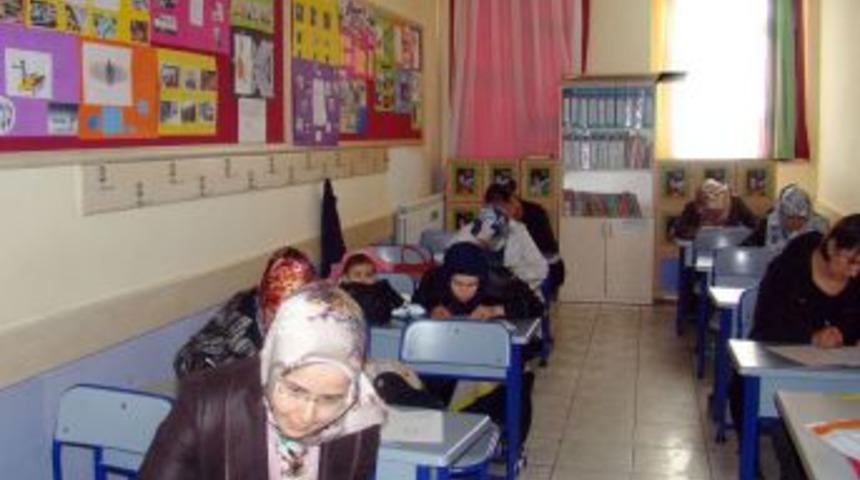 &Ouml;zel G&ouml;n&uuml;l &Ccedil;ocuk Akademisi Velileri Sınav Heyecanı Yaşadı