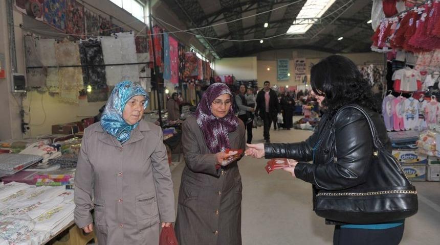 B&ouml;z&uuml;y&uuml;k'te Suriyeli M&uuml;lteciler I&ccedil;in Yardım Kampanyası