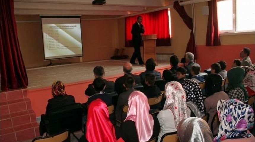 Pınarbaşı&rsquo;da &lsquo;asrı Saadet Ve G&uuml;n&uuml;m&uuml;z Gen&ccedil;liği&rsquo; Konferansı