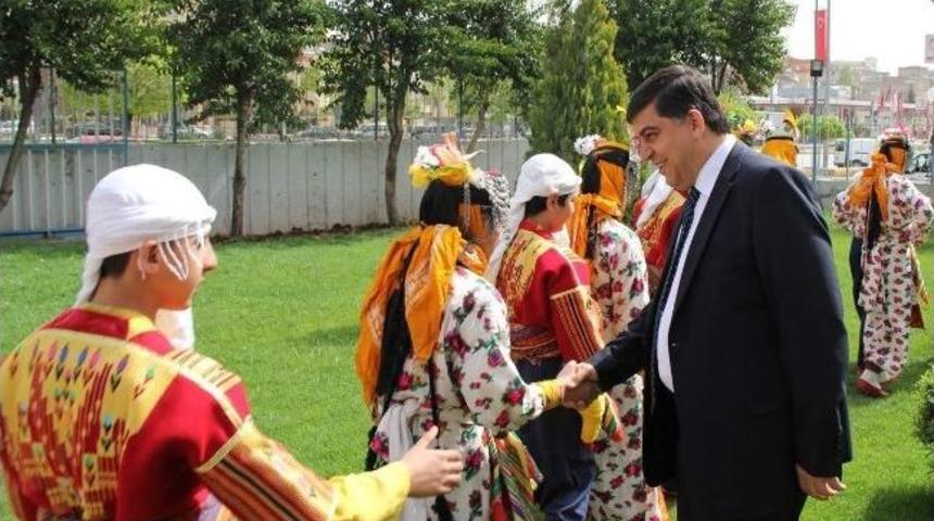 Halkoyunları B&ouml;lge Şampiyonasının Parlayan &lsquo;yıldızı&rsquo; Şehitkamil