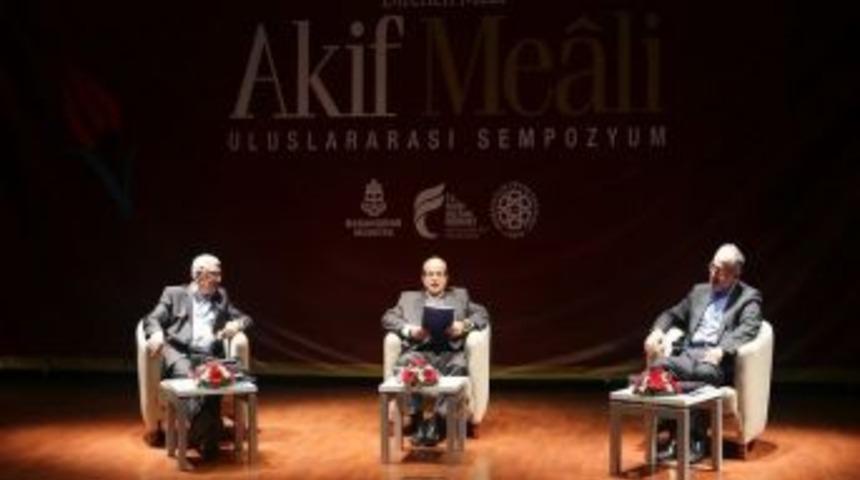 Milli Şair Akif'in Kur'an Meali Sempozyumda Ele Alındı