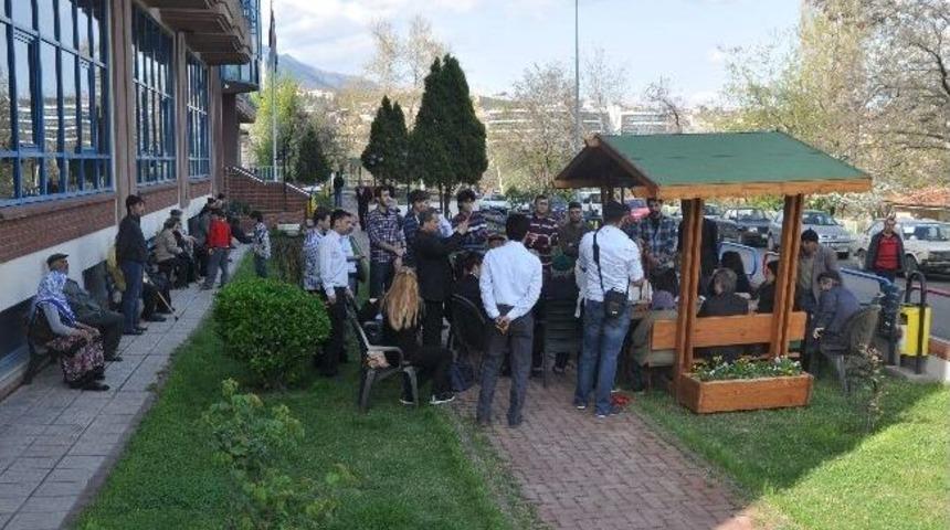 Rekt&ouml;rden D&uuml;n&uuml;n Gen&ccedil;lerine Jest