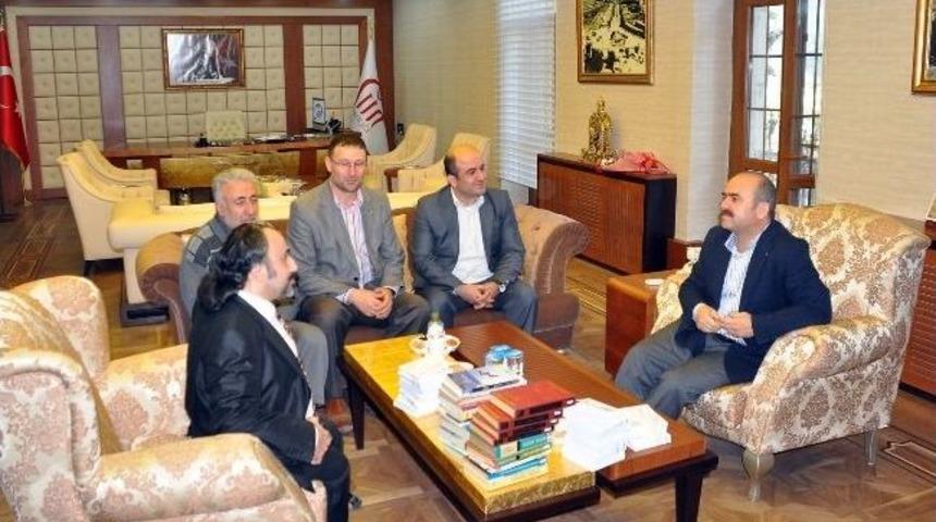 '7&rsquo;den 70'e Siirt Okuyor' Kampanyasına Destek