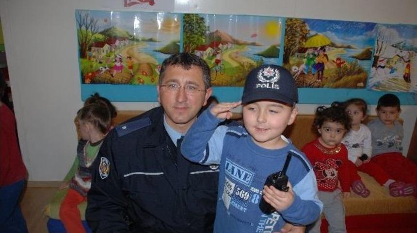 Polisten Anaokulu &Ouml;ğrencilerine Ziyaret