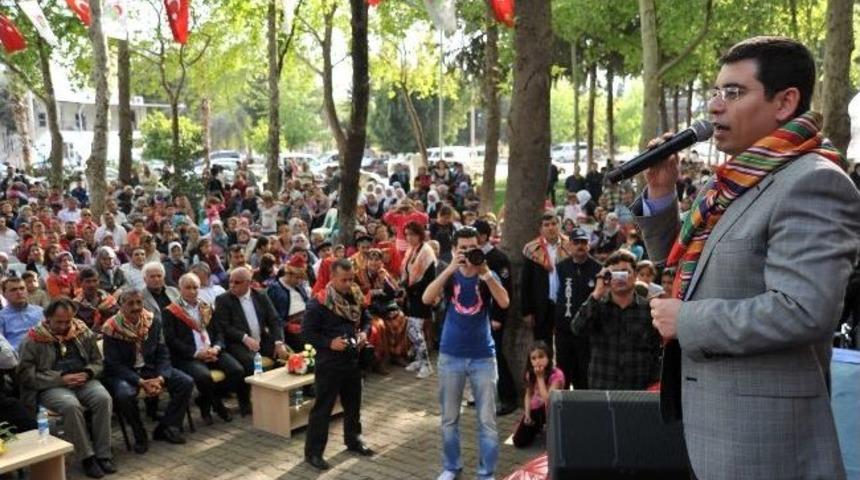 Antalya Caddelerinde Y&ouml;r&uuml;k G&ouml;&ccedil;&uuml;